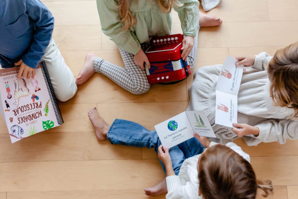 children playing music and learning Spanish sight words